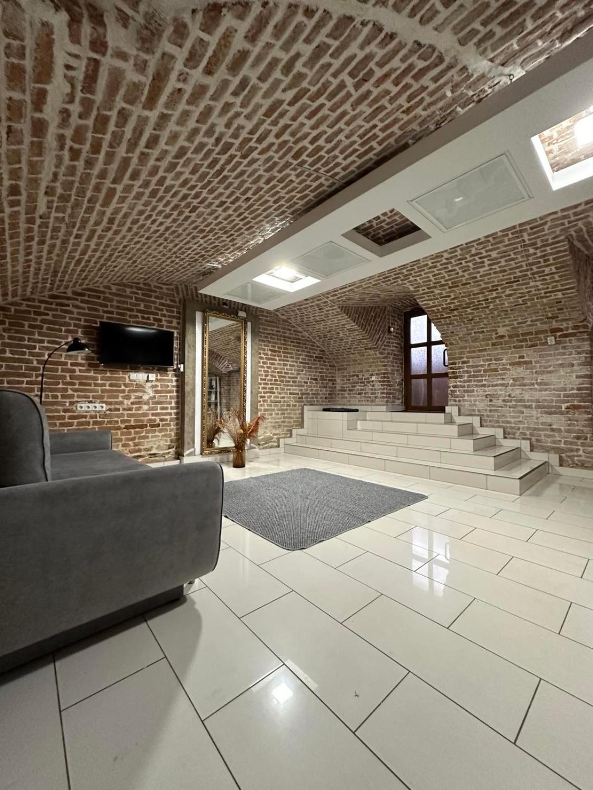 2Х Кім-Й Loft На Площі Філармонії By Willox Appartement Tsjernivsi Buitenkant foto