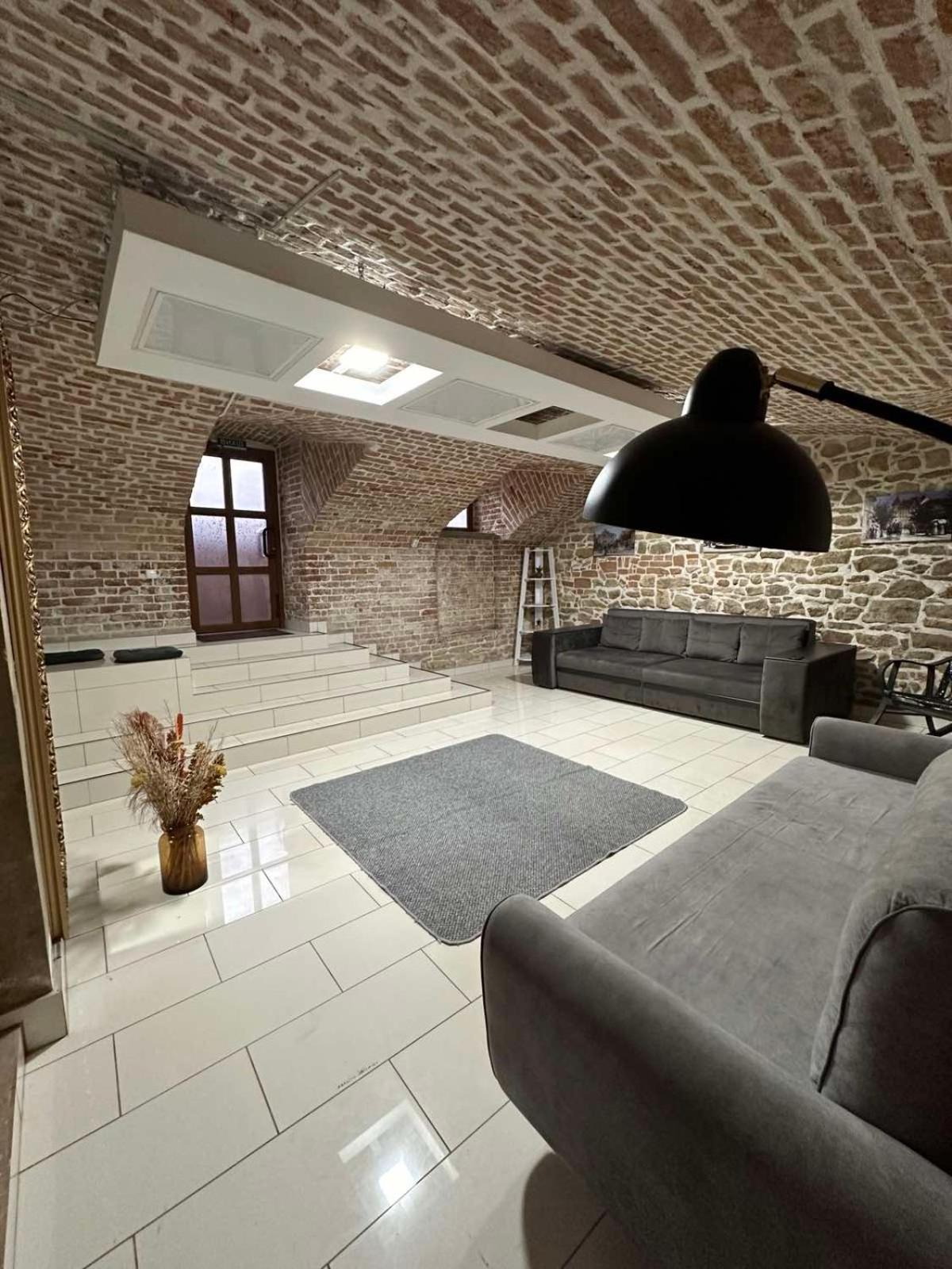2Х Кім-Й Loft На Площі Філармонії By Willox Appartement Tsjernivsi Buitenkant foto